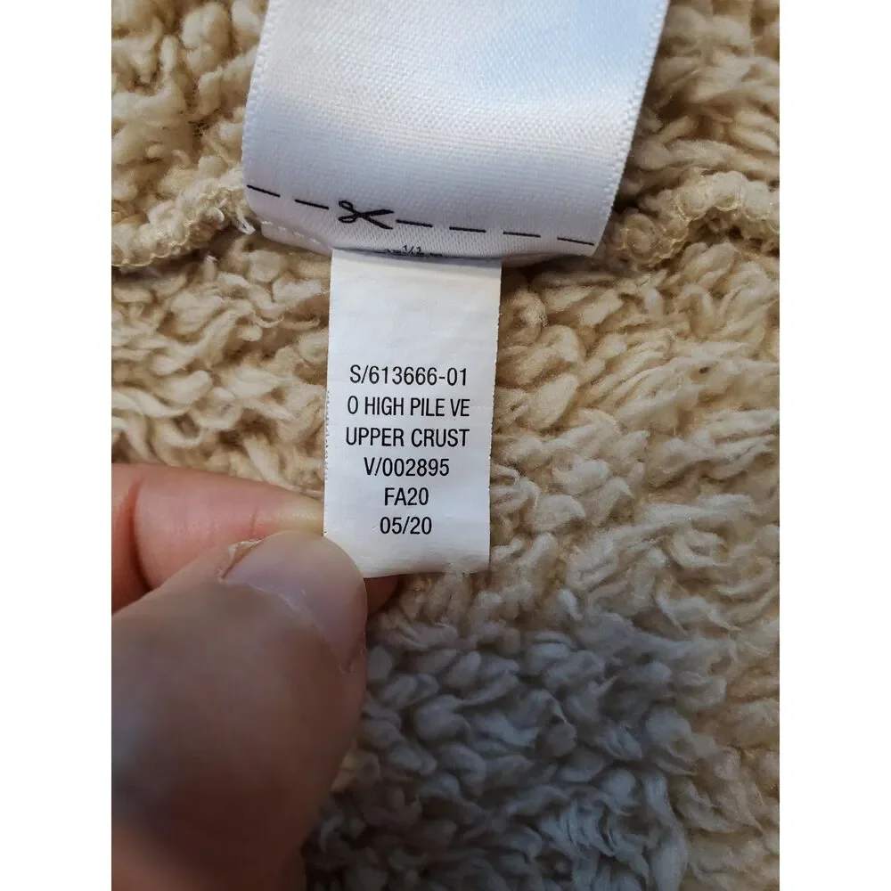 Old Navy 12-18M Fuzzy Fleece Vest Beige Warm Fall Winter Spring VGUC